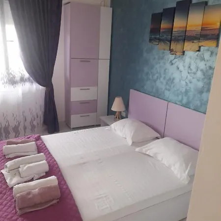 Apartment La Luca